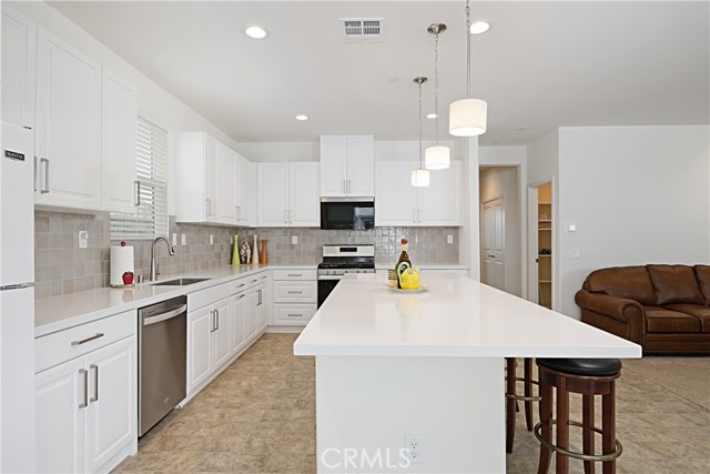 Detail Gallery Image 14 of 42 For 36225 Beacon Light Way, Wildomar,  CA 92595 - 3 Beds | 2 Baths