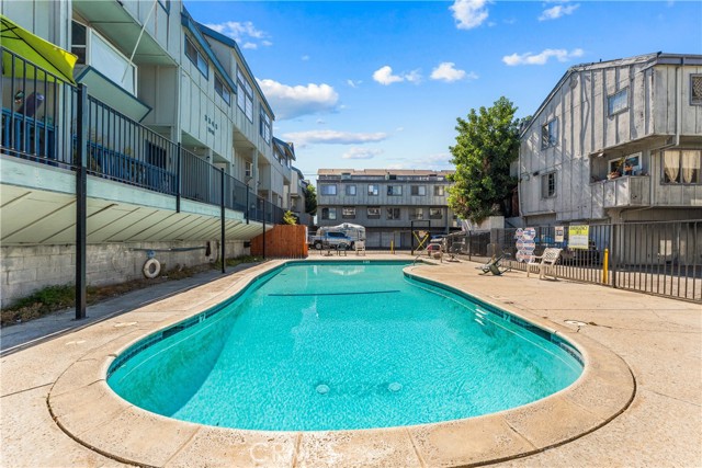 9346 Van Nuys, 1 photo 16