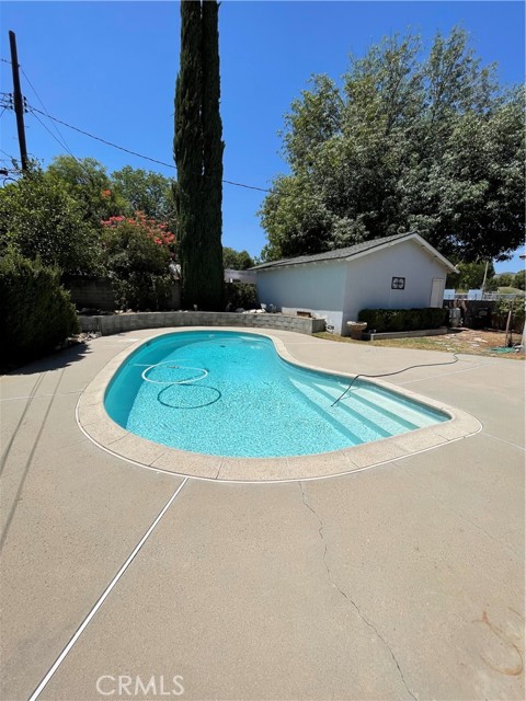 7957 Sausalito Avenue, West Hills CA: https://media.crmls.org/medias/4f42039c-3f4e-4ec9-a66b-b8ea0f5a3ea9.jpg