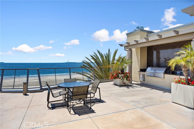 1400 E Ocean Boulevard, Long Beach CA: https://media.crmls.org/medias/4f4210a3-c441-420b-9df9-8ee1b664a1f8.jpg