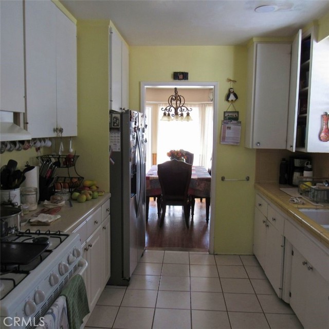 Image 4 of 25 For 2803 Frankel