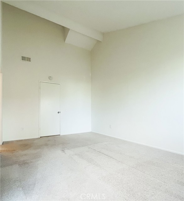 17081 Green Lane, Huntington Beach CA: https://media.crmls.org/medias/4f43ca70-2a8d-4c3e-b719-38455b3dfa85.jpg