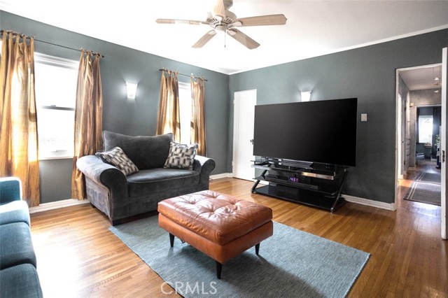 989 Coronado Drive, Glendale CA: https://media.crmls.org/medias/4f443b55-74f9-4dc9-9282-d4ac526faf49.jpg