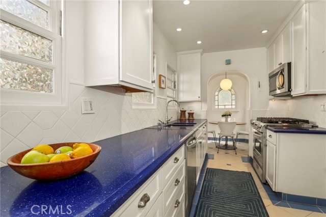 Detail Gallery Image 39 of 39 For 1619 S Curson, Los Angeles,  CA 90019 - 3 Beds | 2 Baths