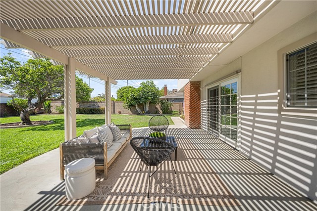 11771 Paseo Bonita, Los Alamitos CA: https://media.crmls.org/medias/4f44de97-6c14-4846-bd2b-34c9d3015e9d.jpg
