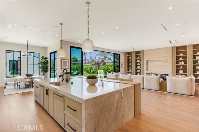 Detail Gallery Image 7 of 37 For 16711 Moorpark St, Encino,  CA 91436 - 6 Beds | 6/1 Baths
