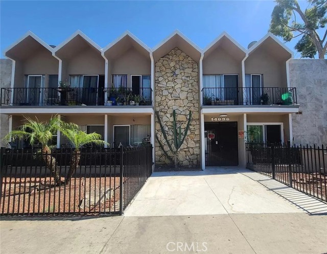 Front Image Thumbnail for CRTR25269052