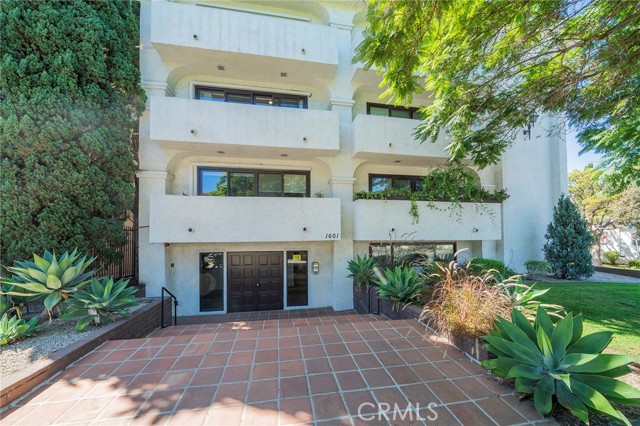 Detail Gallery Image 35 of 39 For 1601 Veteran Ave #301,  Los Angeles,  CA 90024 - 2 Beds | 2 Baths