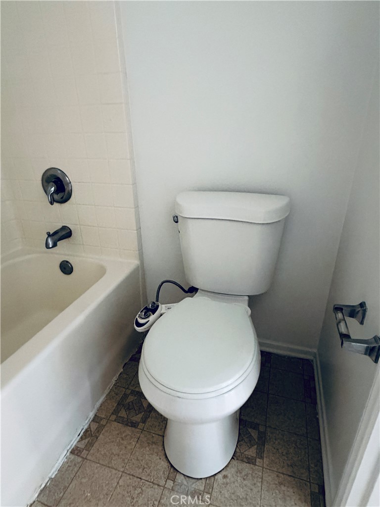 https://media.crmls.org/medias/4f48519d-787a-4cd6-b224-045d379538d2.jpg?preset=X-Large
