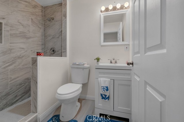 Detail Gallery Image 39 of 61 For 7701 Baird Ave, Reseda,  CA 91335 - – Beds | – Baths