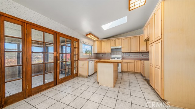 Detail Gallery Image 6 of 19 For 59 Cindy, Newbury Park,  CA 91320 - 3 Beds | 2 Baths