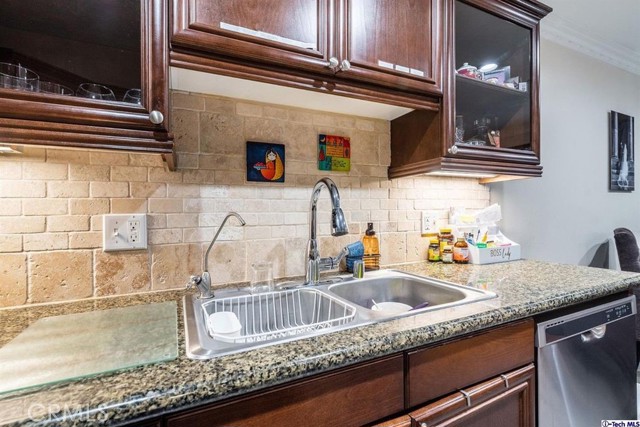 Detail Gallery Image 15 of 19 For 3220 Altura Ave #133,  Glendale,  CA 91214 - 1 Beds | 1 Baths