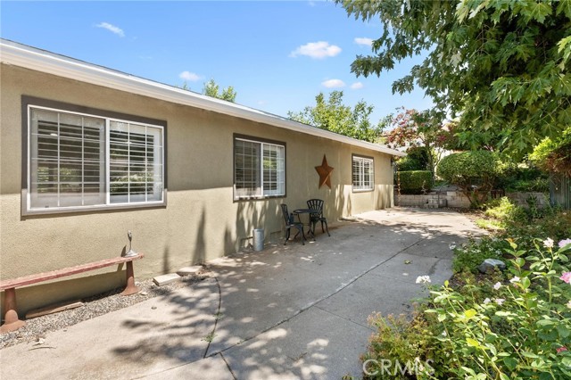 Detail Gallery Image 4 of 56 For 36126 Panorama Dr, Yucaipa,  CA 92399 - 3 Beds | 2 Baths