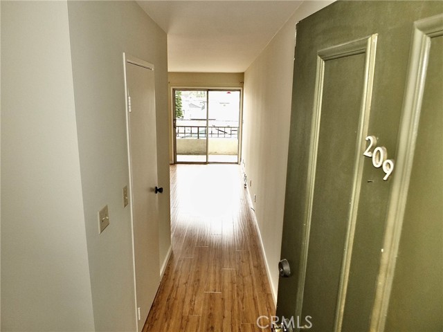 Detail Gallery Image 8 of 39 For 420 Redondo Ave #209,  Long Beach,  CA 90814 - 1 Beds | 1 Baths