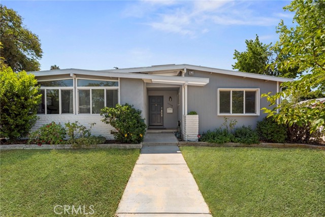 Detail Gallery Image 1 of 37 For 17156 Bullock St, Encino,  CA 91316 - 3 Beds | 2 Baths