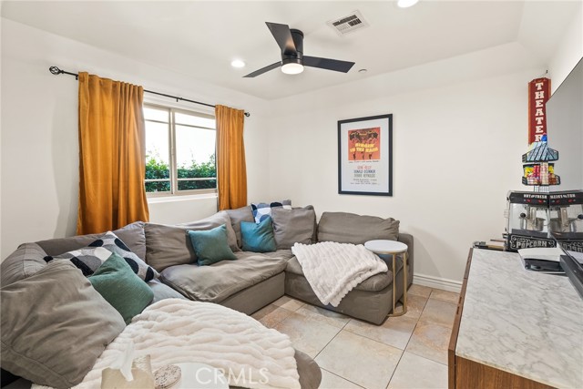 11145 Sunshine Terrace, Studio City CA: https://media.crmls.org/medias/4f4bd853-ded9-4168-a86e-ca769da35314.jpg