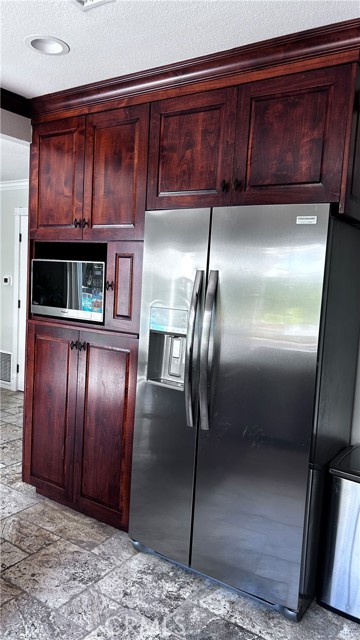 Detail Gallery Image 10 of 28 For 24081 La Chiquita Drive, Mission Viejo,  CA 92691 - 3 Beds | 3 Baths