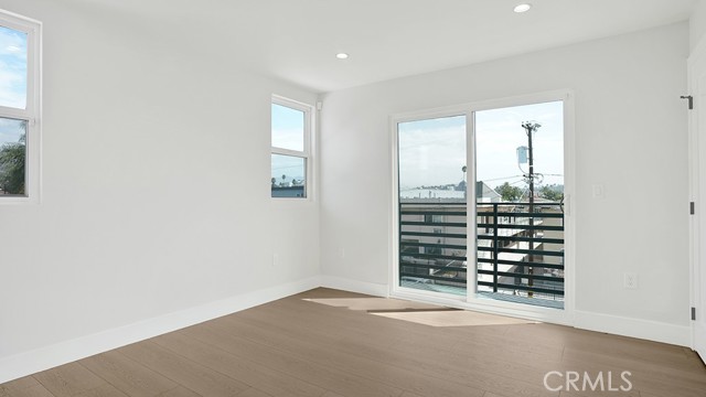 Detail Gallery Image 25 of 39 For 1215 N. Kingsley Dr #1215 1/2,  Los Angeles,  CA 90029 - 4 Beds | 4/1 Baths