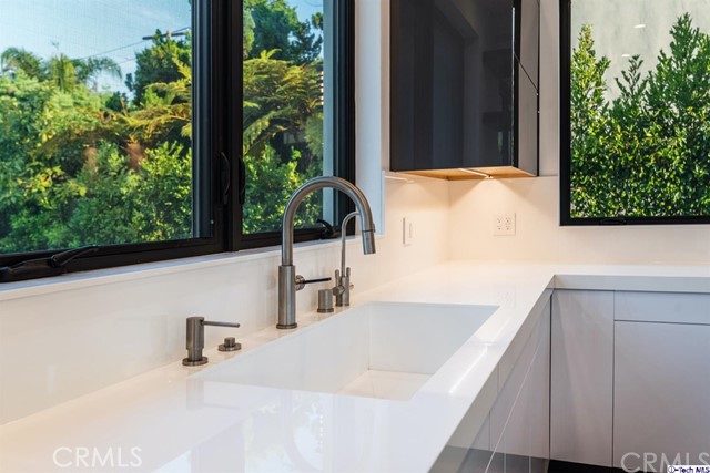 4 Bed Home for Sale in Los Angeles, California
