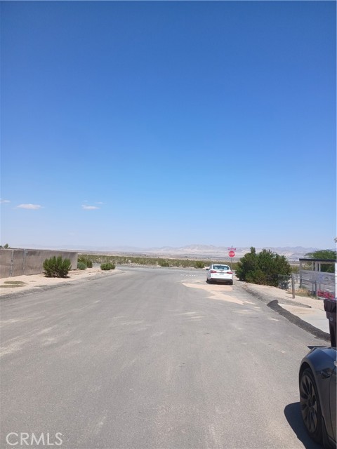 Detail Gallery Image 4 of 6 For 5333 Baileya, Twentynine Palms,  CA 92277 - 3 Beds | 2 Baths