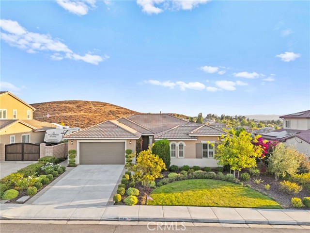 Detail Gallery Image 2 of 69 For 35543 Laurel Tree Ct, Winchester,  CA 92596 - 3 Beds | 2/1 Baths