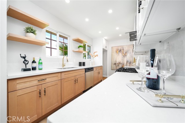 15618 Loukelton Street, La Puente CA: https://media.crmls.org/medias/4f509f05-cc1e-4b8f-8411-c1a34a8a756e.jpg