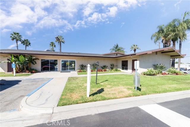 1560 Massachussetts Avenue, Riverside CA: https://media.crmls.org/medias/4f50c16e-ef1c-40fa-81fe-0de30ab806e8.jpg