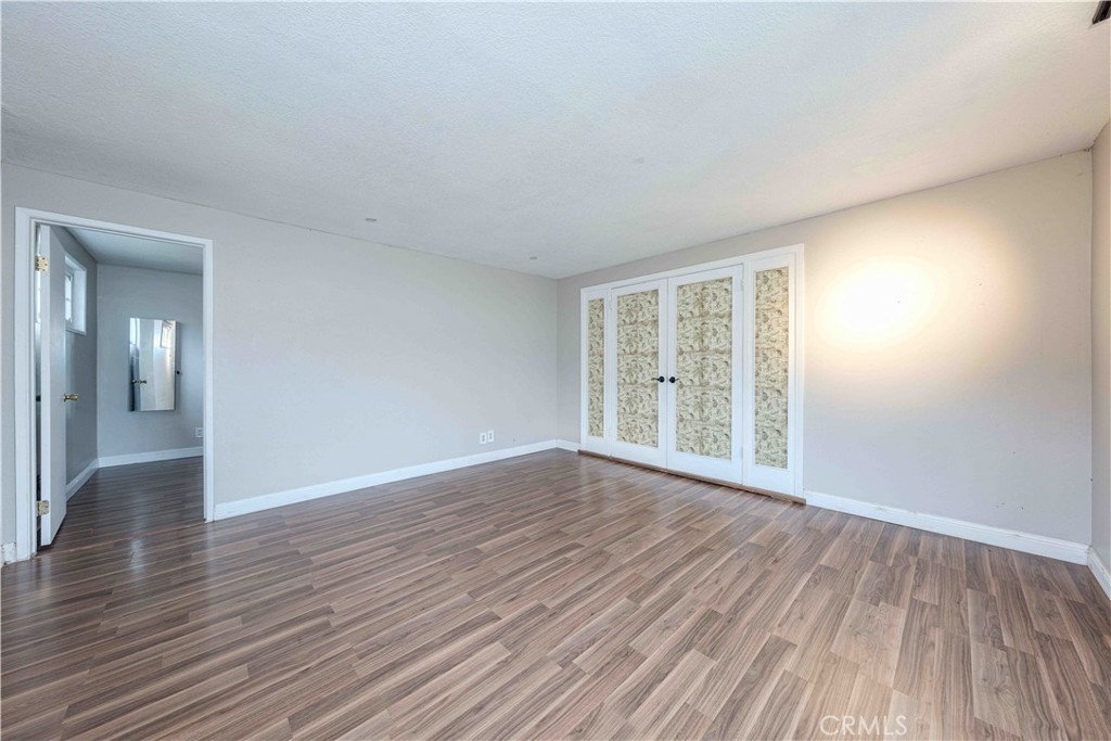 MLS #OC25280398 image #12