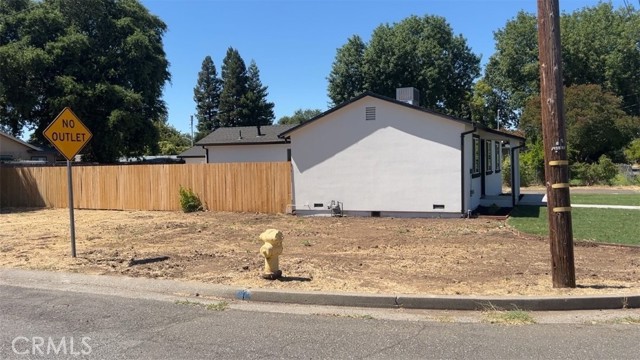 Detail Gallery Image 2 of 17 For 2165 Ceres Ave, Chico,  CA 95926 - 2 Beds | 2 Baths