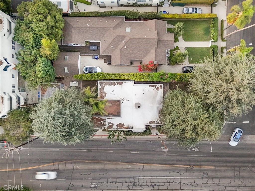 https://media.crmls.org/medias/4f517008-15d6-4221-ad93-2a40f45de7eb.jpg?preset=X-Large