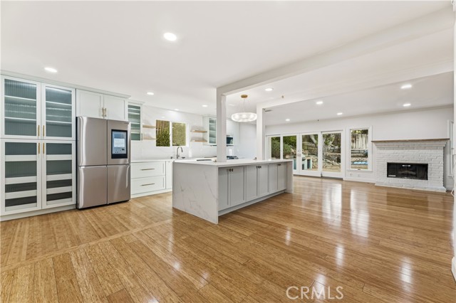 Detail Gallery Image 9 of 36 For 20305 Aetna, Woodland Hills,  CA 91367 - 3 Beds | 2 Baths