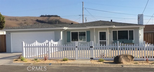 Detail Gallery Image 1 of 19 For 176 Panay St, Morro Bay,  CA 93442 - 3 Beds | 2 Baths