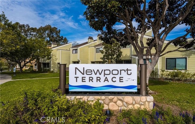 Detail Gallery Image 2 of 27 For 1 Sandflower Ct #1,  Newport Beach,  CA 92663 - 2 Beds | 2/1 Baths