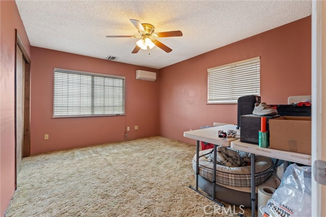 8212 E Avenue H, Lancaster CA: https://media.crmls.org/medias/4f53596a-63a1-4554-b024-fda25d614145.jpg