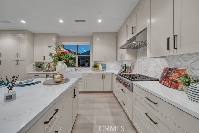 Detail Gallery Image 14 of 50 For 100 Albero, Irvine,  CA 92602 - 4 Beds | 3/1 Baths