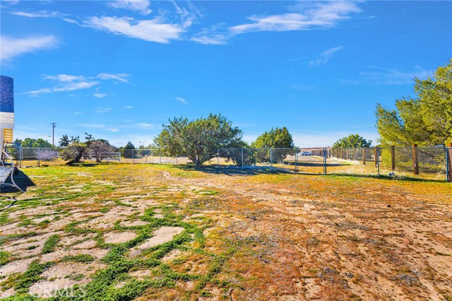 Detail Gallery Image 53 of 69 For 11062 Hollister Rd, Oak Hills,  CA 92344 - 4 Beds | 3 Baths