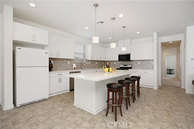 Detail Gallery Image 9 of 42 For 36225 Beacon Light Way, Wildomar,  CA 92595 - 3 Beds | 2 Baths
