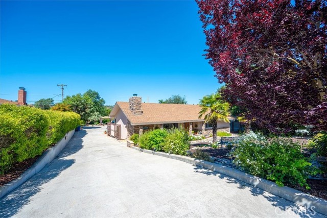 Detail Gallery Image 2 of 56 For 1040 Par Ave, Paso Robles,  CA 93446 - 3 Beds | 2/1 Baths