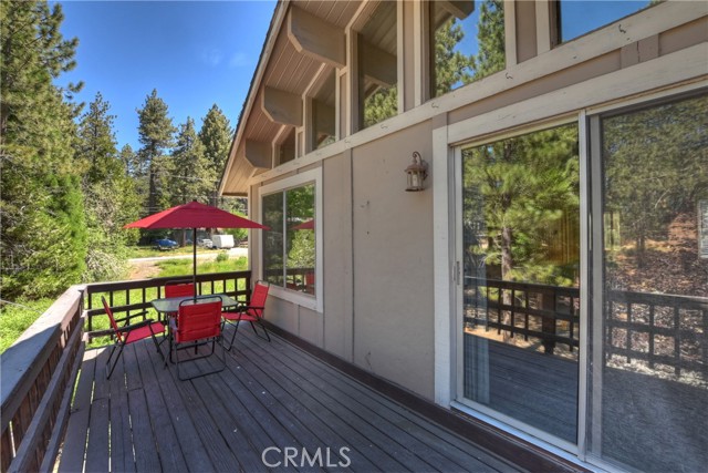 33469 Squirrel Drive, Green Valley Lake CA: https://media.crmls.org/medias/4f56f00b-e059-4a3b-8bd6-ae466977e0d6.jpg