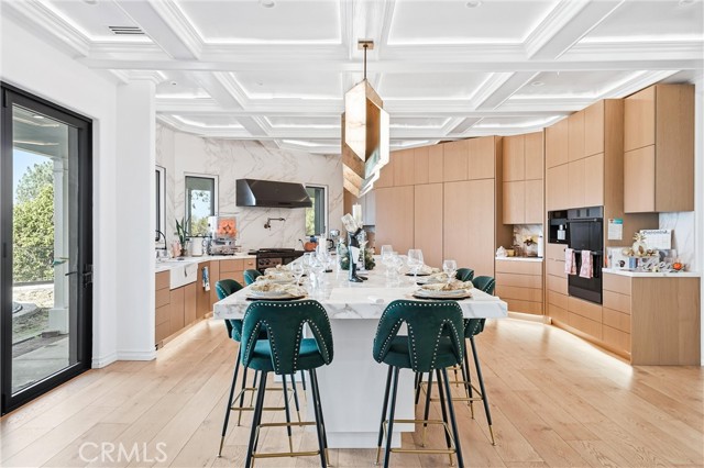 Detail Gallery Image 13 of 55 For 381 S Henning Way, Anaheim,  CA 92807 - 6 Beds | 6 Baths