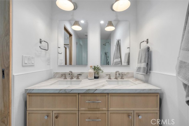 555 Esplanade, Redondo Beach CA: https://media.crmls.org/medias/4f583095-21b0-4b1b-8d70-1d3e70a6a40c.jpg