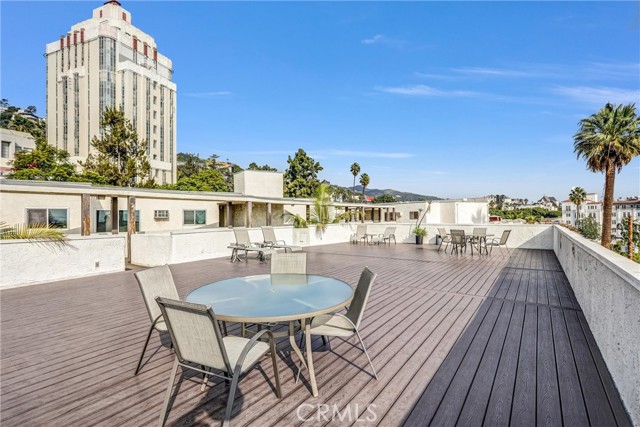 Detail Gallery Image 15 of 24 For 8400 De Longpre #212,  West Hollywood,  CA 90069 - 2 Beds | 2 Baths