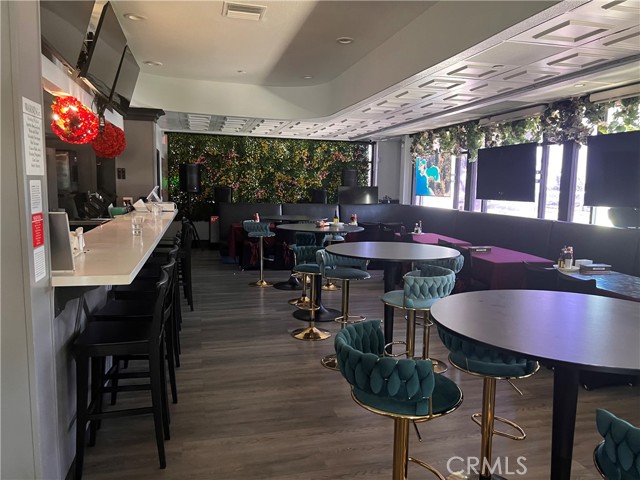 965 W Foothill Boulevard, Upland CA: https://media.crmls.org/medias/4f599feb-fa34-438b-af9c-9e50a0f0a2a7.jpg