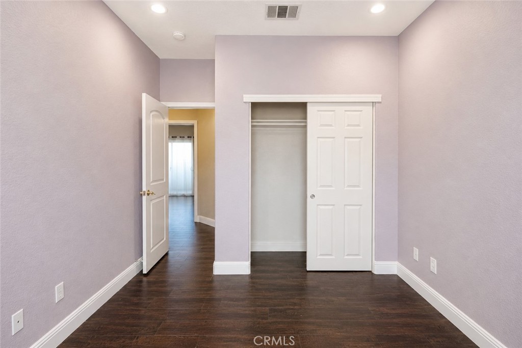 https://media.crmls.org/medias/4f5ab2f0-4e95-49fd-a675-c55fa3b4fa95.jpg?preset=X-Large