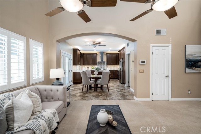 Detail Gallery Image 3 of 37 For 43139 Teramo St, Temecula,  CA 92592 - 4 Beds | 2/1 Baths