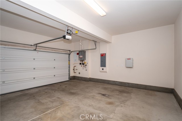Detail Gallery Image 5 of 36 For 16028 Voyager Ave, Chino,  CA 91708 - 3 Beds | 2/1 Baths