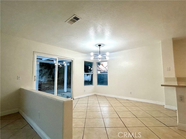 Detail Gallery Image 6 of 22 For 25754 Palo Cedro Dr, Moreno Valley,  CA 92551 - 4 Beds | 3 Baths