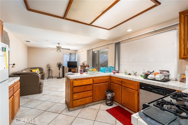 Detail Gallery Image 11 of 16 For 9656 Pebble Brook Dr, Moreno Valley,  CA 92557 - 4 Beds | 3 Baths