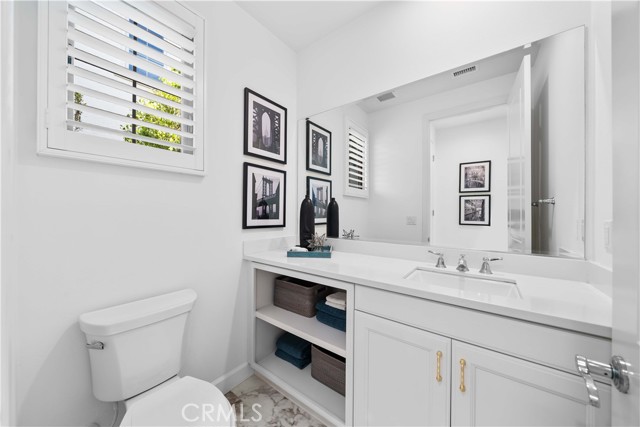 Detail Gallery Image 7 of 62 For 26 Lowland, Irvine,  CA 92602 - 5 Beds | 5/1 Baths