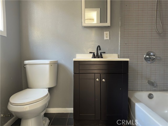 4465 Turquoise, Los Angeles CA: https://media.crmls.org/medias/4f5ce5d0-b3c5-47ae-82c4-a05964c556f2.jpg
